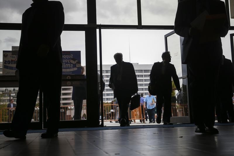 Bir şahin ECB, bir güvercin Fed