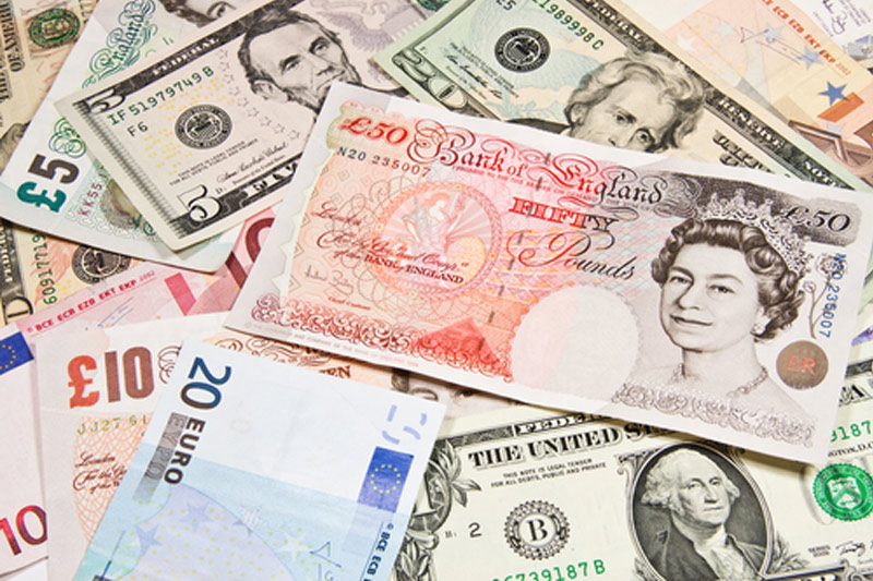 Sterlin ve yendeki yükseliş, doları baskı altında tutuyor