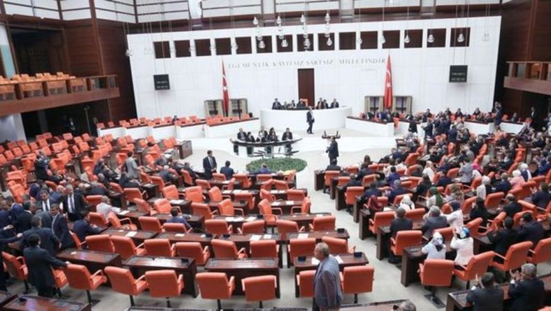 Ticarete ait “torba kanun teklifi” kabul edildi