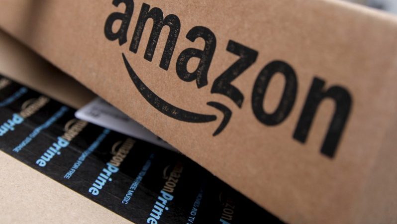 Yüzlerce Amazon personeli İngiltere’de birinci kere greve gitti