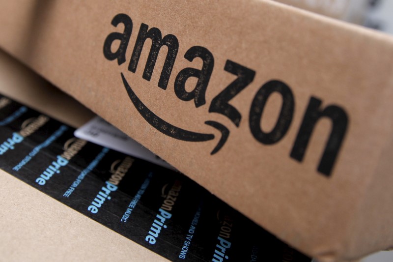 Yüzlerce Amazon personeli İngiltere’de birinci kere greve gitti