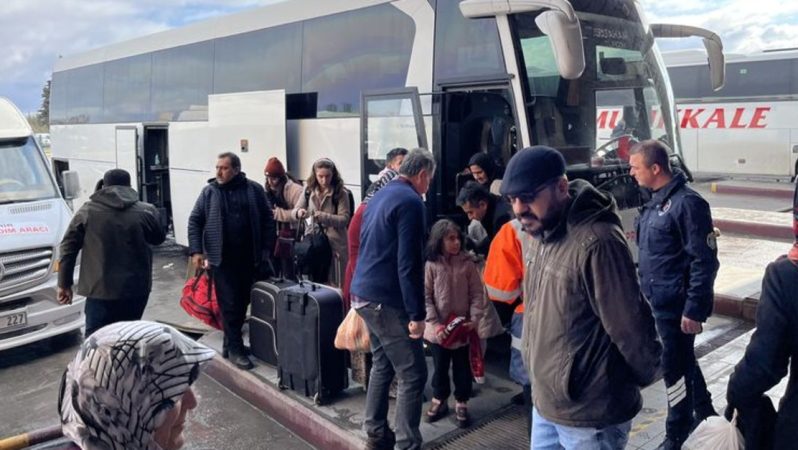 Ankara’ya getirilen depremzedeler için bağlantı merkezi kuruldu