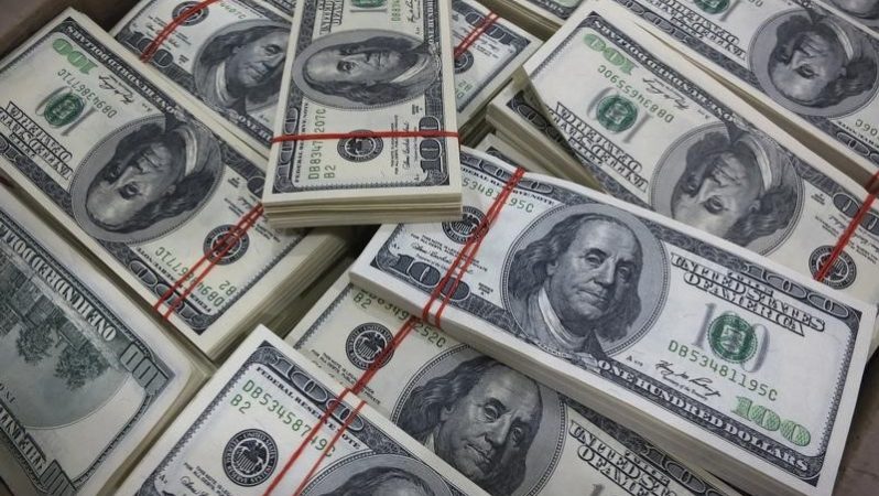 Çekirdek PCE bilgileri öncesinde dolar gücünü koruyor
