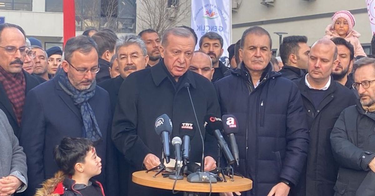 Erdoğan: Hiçbir vatandaşımız barınaksız, konutsuz kalmayacak