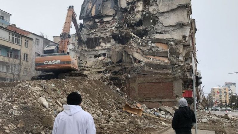 İTO’dan zelzele bölgesine 25 TIR acil muhtaçlık gereci