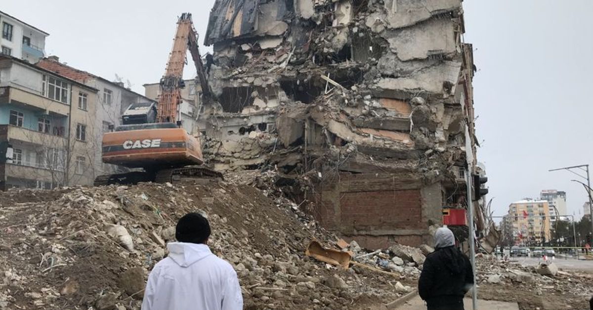 İTO’dan zelzele bölgesine 25 TIR acil muhtaçlık gereci