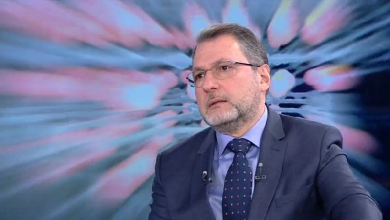 “Otomotiv 100 yıldan beri en esaslı değişimden geçiyor”