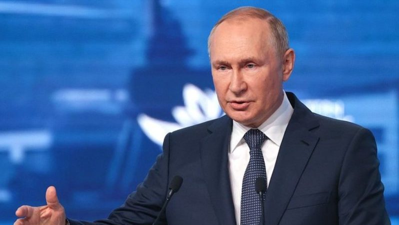 Putin ile Çin’in kıdemli diplomatı Vang görüştü