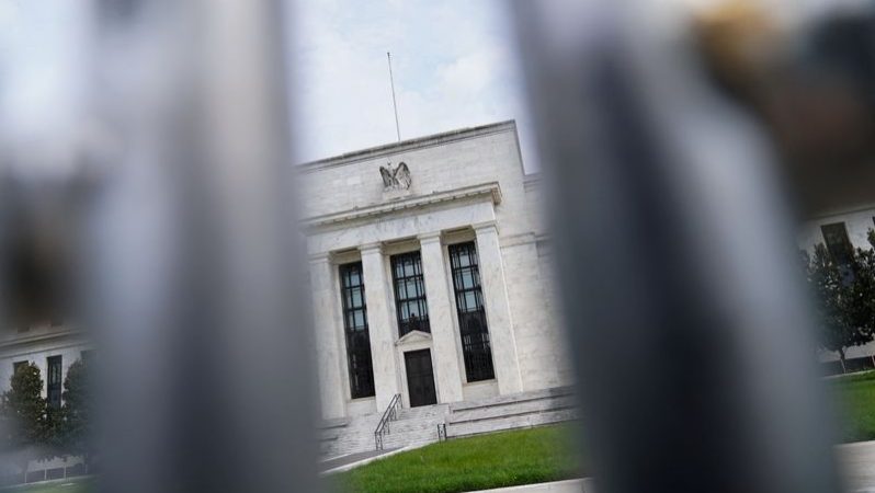 Summers: “Fed’e 50 baz puan artırım daveti yapmak için çok erken”