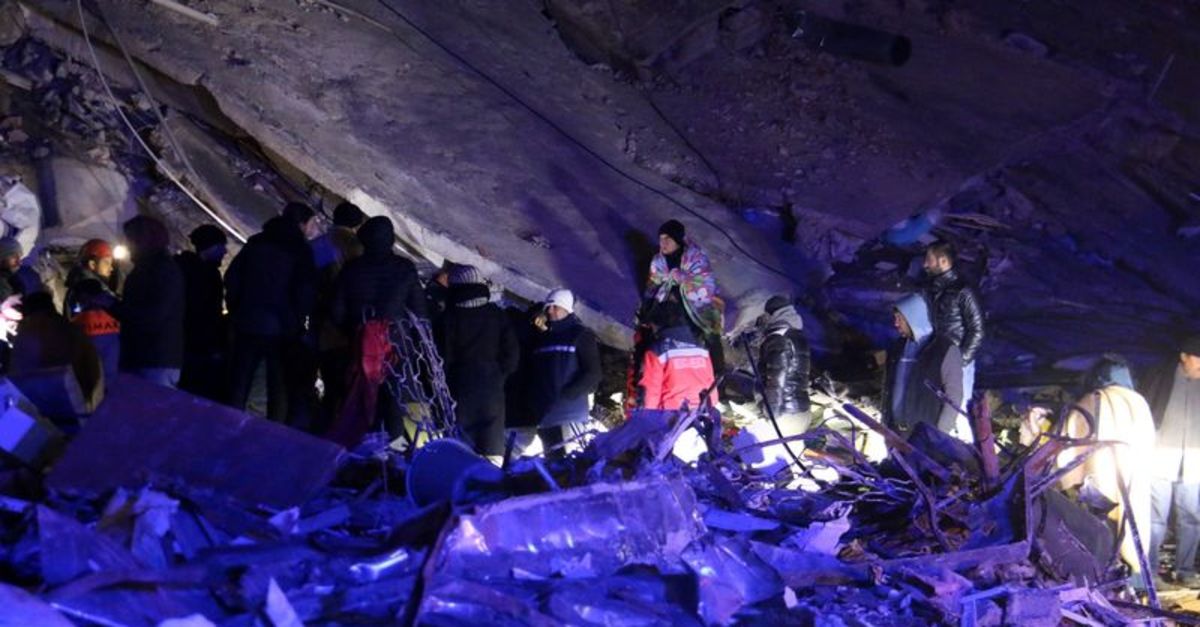 Türkiye’yi yasa boğan zelzelede can kaybı artıyor