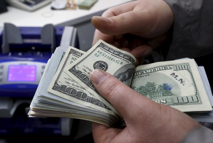 Tutanaklar sonrasında dolar düşüş yaşasa da hâlâ yüksek düzeylerde