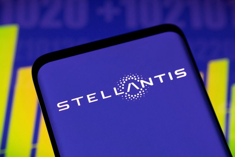 Yükselen araba fiyatları sayesinde Stellantis net kâr varsayımlarını aştı