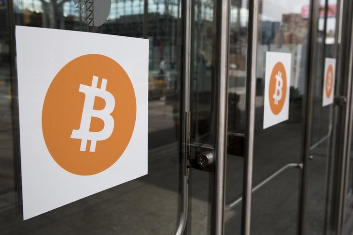 Bitcoin 10% oranında yükseldi
