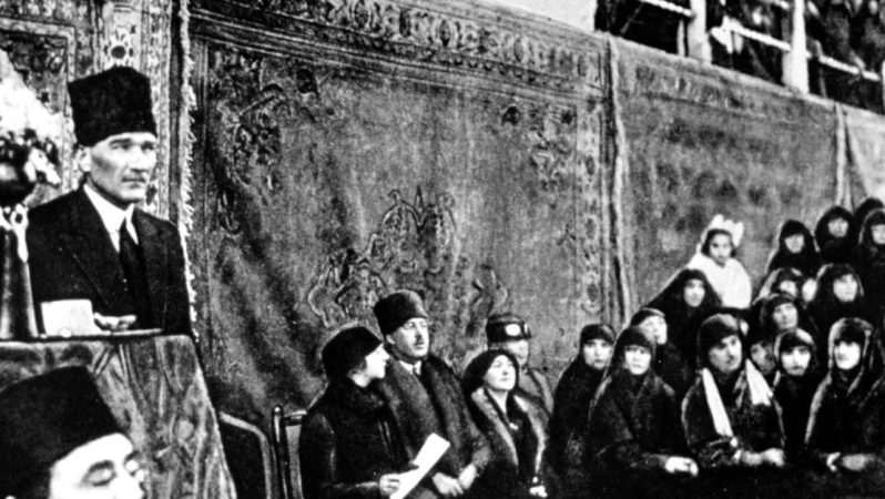 “İzmir İktisat Kongresi’nin memleketler arası plandaki tartısı çok önemli”