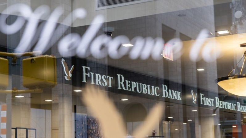 Krizdeki First Republic Bank 30 milyar dolar mevduat almaya yakın