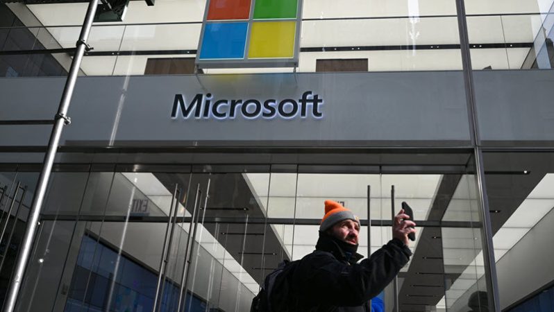 Microsoft’un kendi App Store’u, Apple için “izlemeye kıymet uzun vadeli bir risk”