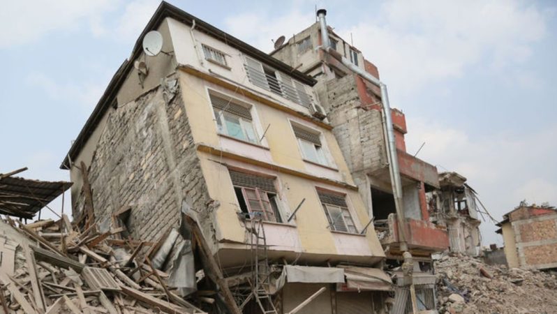 Sarsıntılarda can kaybı 45 bin 968’e yükseldi