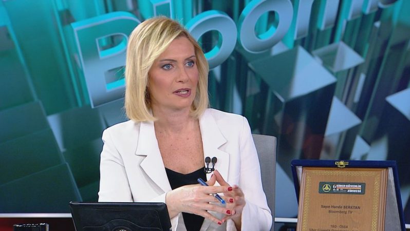 Türkiye Bilişim Derneği’nden Bloomberg HT’ye ödül