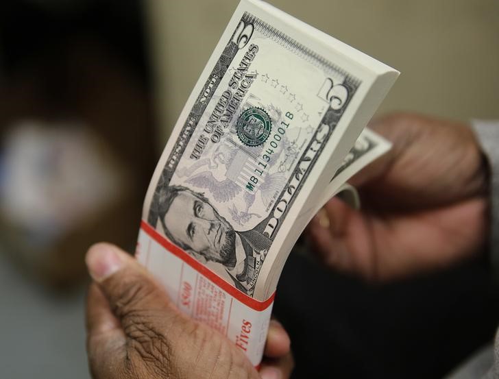 Doların güçlenmesi ve petrolün yükselişiyle pay senedi piyasalarında aşağı istikametli baskı oluştu