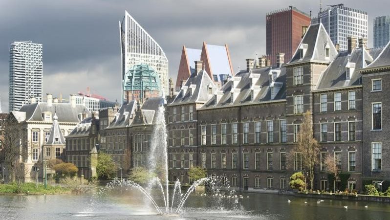 Hollanda’da hükümet için güvensizlik oylaması yapılacak