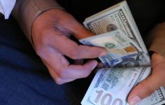 Özgür piyasada döviz açılış fiyatları (10.04.2023)