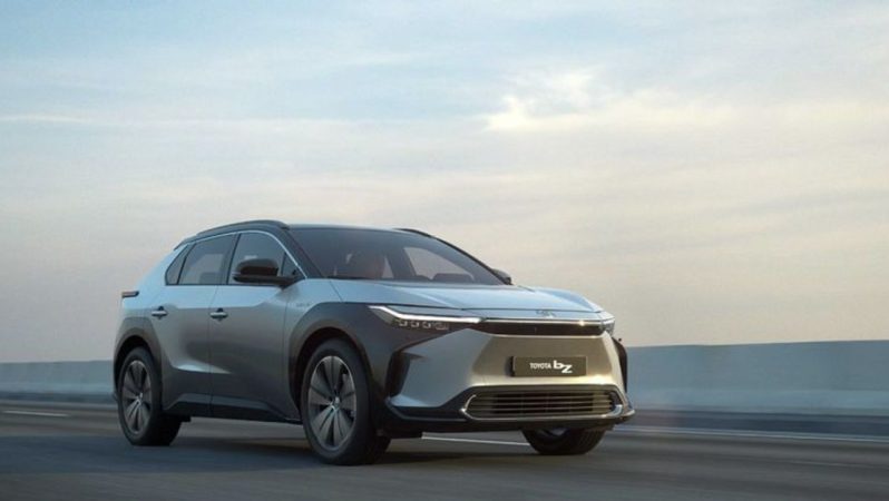 Toyota 10 yeni elektrikli model çıkarmaya hazırlanıyor
