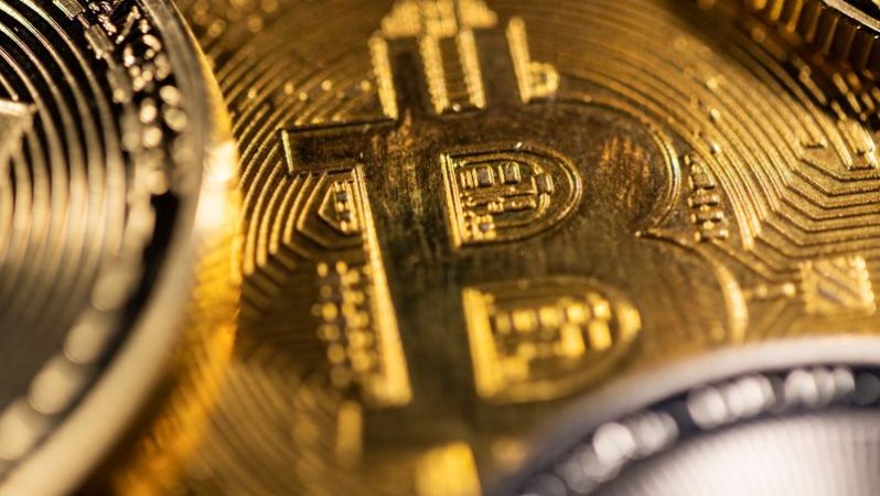 Ünlü Analist, Bitcoin’in adil kıymetinin altına hareket ettiğini varsayım ediyor